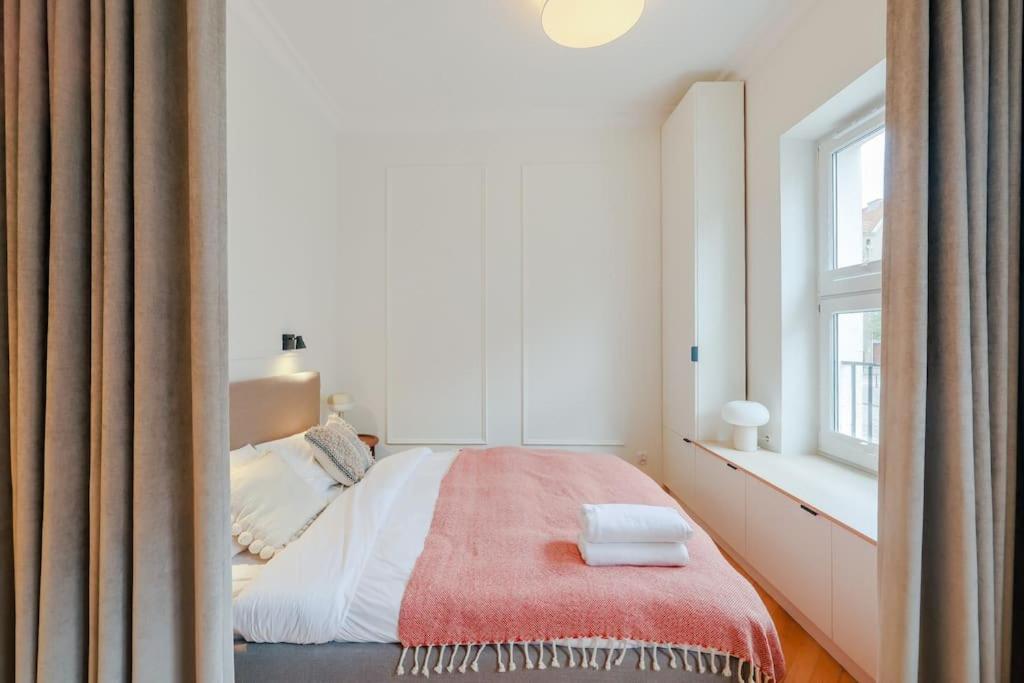 Modern Apartment In City Centre Гданск Екстериор снимка