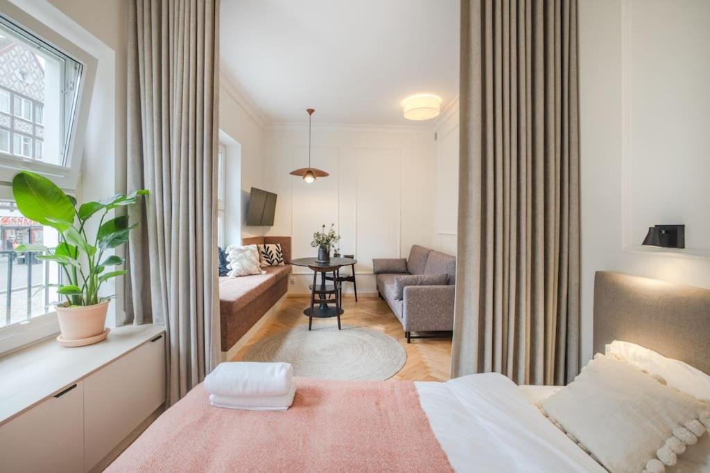 Modern Apartment In City Centre Гданск Екстериор снимка