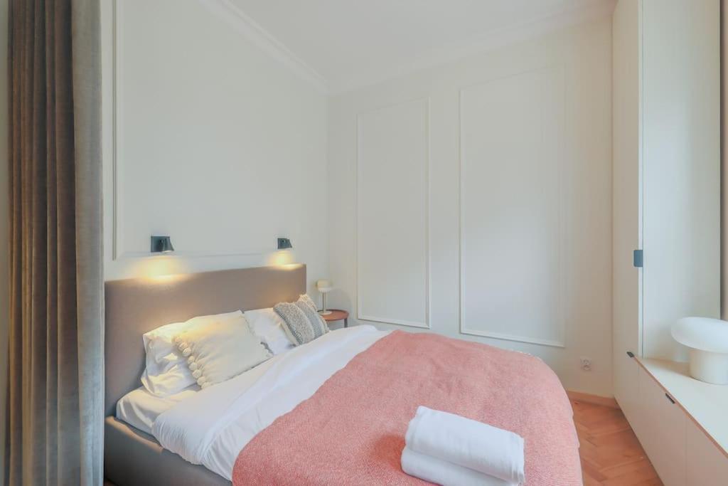 Modern Apartment In City Centre Гданск Екстериор снимка