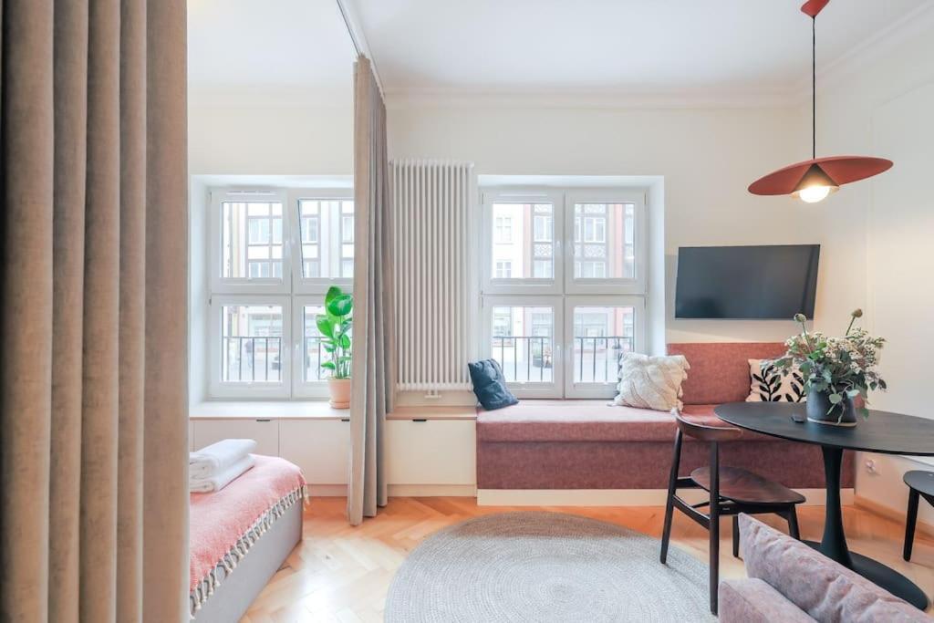 Modern Apartment In City Centre Гданск Екстериор снимка